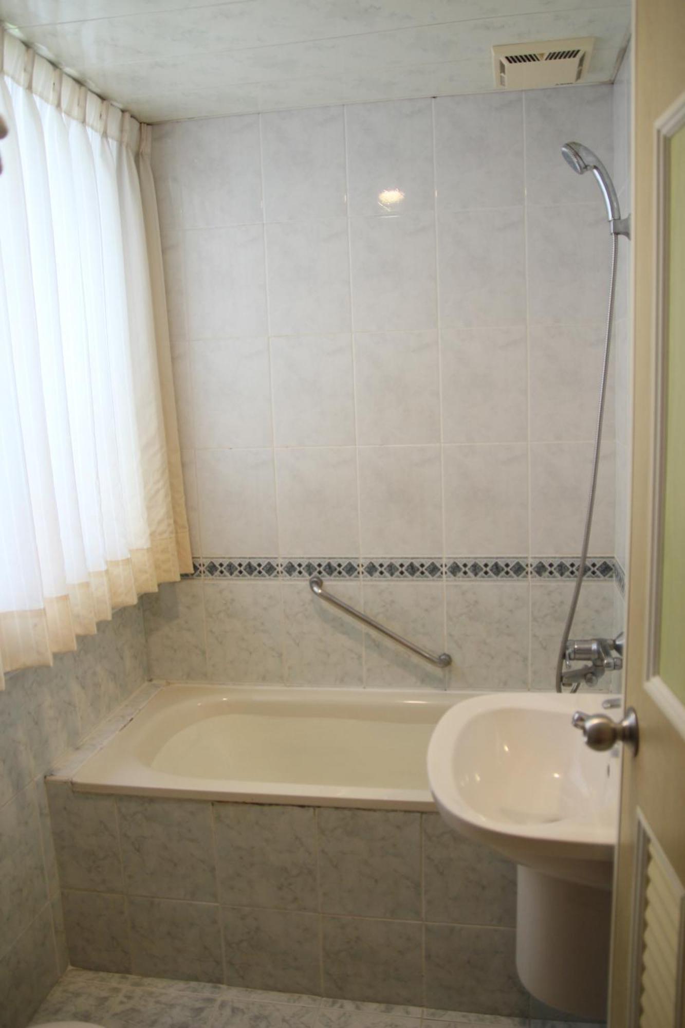 Riverside Hotel Kaohsiung Room photo